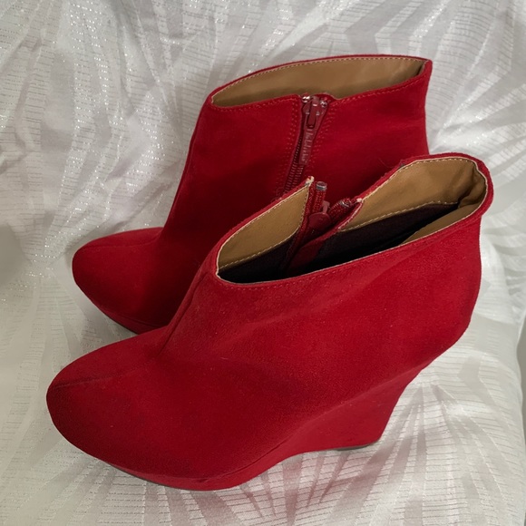 Michael Antonio Red wedge booties - Picture 4 of 4